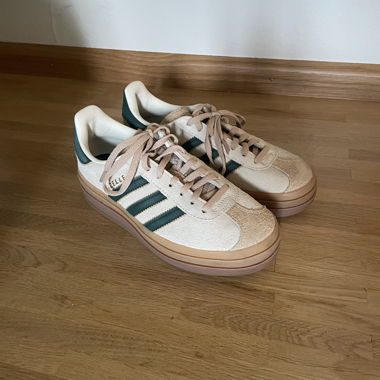 Adidas Gazelle Sneakers