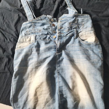Jupe salopette en jean
