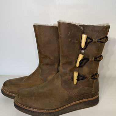 Brown Ugg boots 