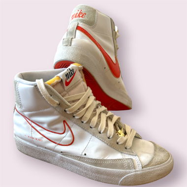 Sneakers Nike Blazer Mid - Bianco e Arancione (EUR 39)