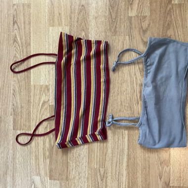 2 Crop Tops
