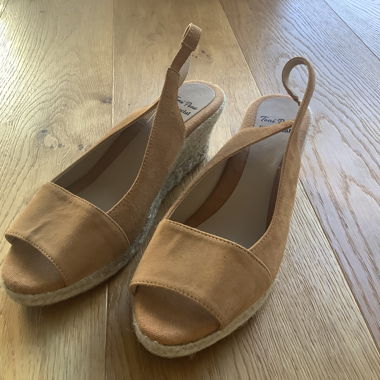 Sandali con zeppa espadrillas beige