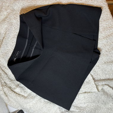 Gonna-pantalone con spacco nera Zara