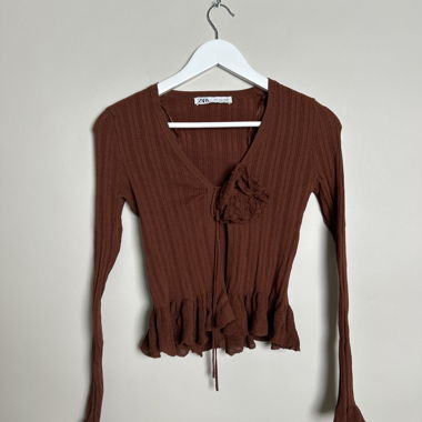 Top Zara a coste con fiocco
