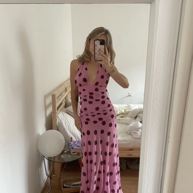 Abito lungo Halter a pois rosa