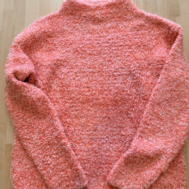 Pull en bouclé Koral Street One