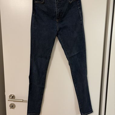 Dunkelblaue Skinny-Jeans