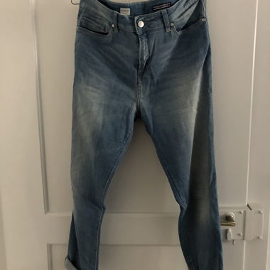 Girlfriend Jeans