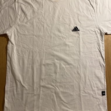 Adidas T-Shirt