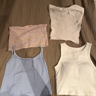 4-Piece Tops Set (brandy, uniqlo)