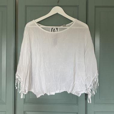 Flowy white top