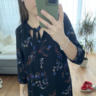 Sommerkleid mit Blumenmuster und Schleife Gr. 36