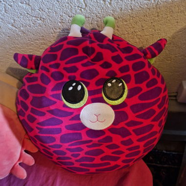 Coussin rond en peluche girafe