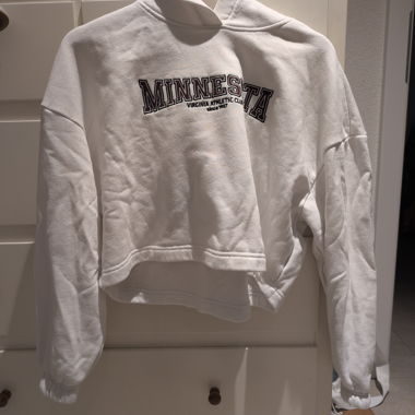 Sweat à capuche court