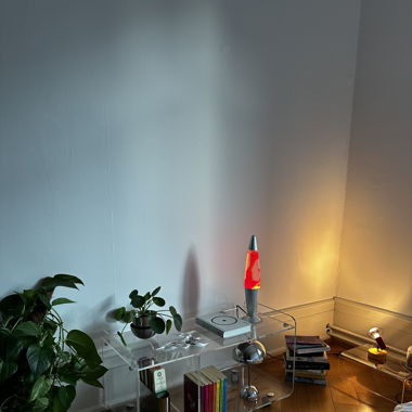 Midcentury Plexiglas Beistellisch