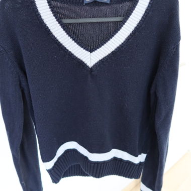 Brandy Melville - Maglione blu con scollo a V
