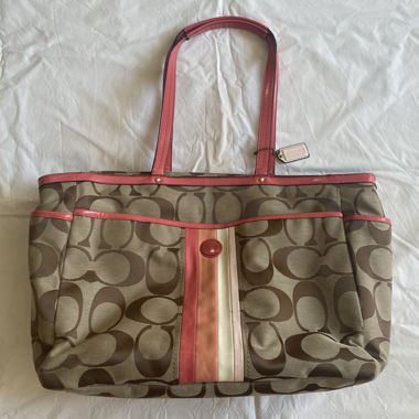 Große Coach-Tasche