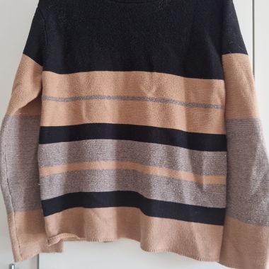 Maglione a righe da donna