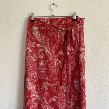 Roter Umschlagrock