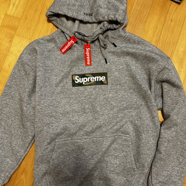 Supreme Hoodie grau