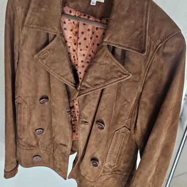 Blouson en daim VICTOIRE Paris – Taille 40 