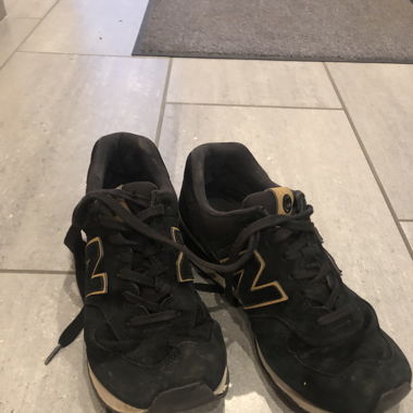 New Balance Schwarz