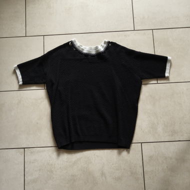 Top in maglia nero KOOKAi