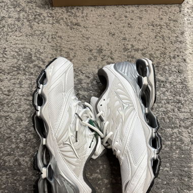 Mizuno wave prophecy LS White Silver 