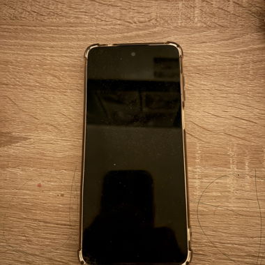 Motorola Smartphone mit Hülle