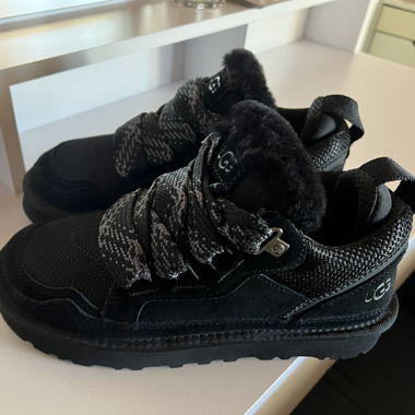 Ugg lowmel noir unisex EU39