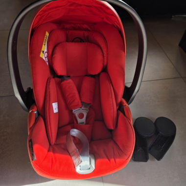 Cybex baby car seat red with adapters