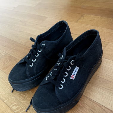 Black Superga Plateau 37 