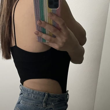 Body mit Seitenschnitt