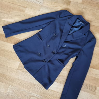 Schwarzer Blazer