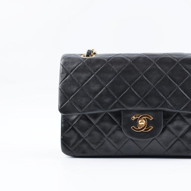 Vintage Chanel Classic Double Flap leather handbag