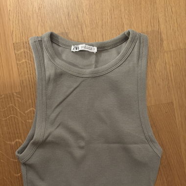  2 Zara Tanktop 