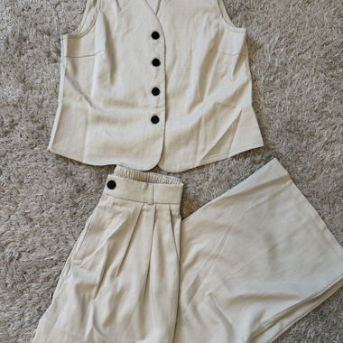 Set gilet e pantaloni beige
