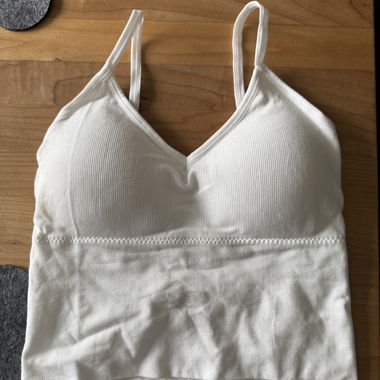 Haut court blanc