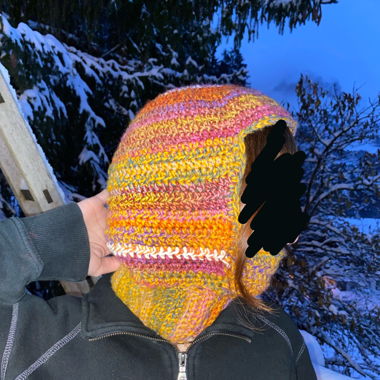 Selbst gehäkeltes Balaclava