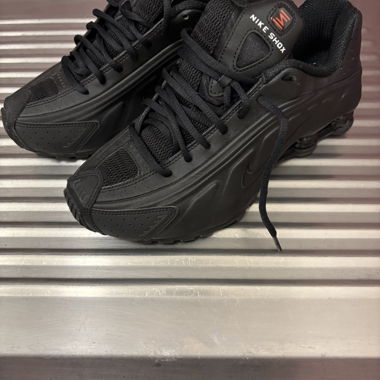 Nike Shox R4 Black 