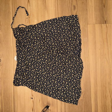 Floral wrapping skirt