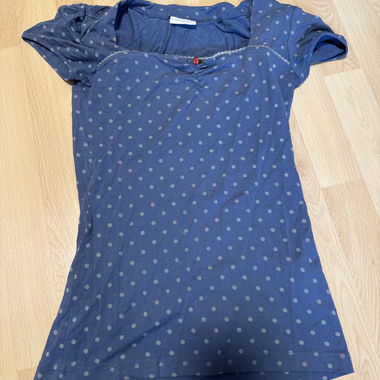 T-shirt à pois bleu