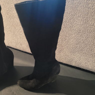HAKEI Black suede wedge knee-high boots EU 38