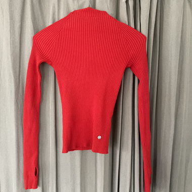 Roter Desigual-Pullover