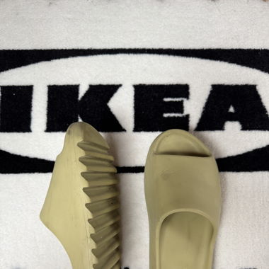 Adidas Yeezy Slides Resin