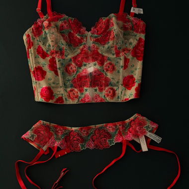 Corset et porte-jarretelles Victoria’s Secret