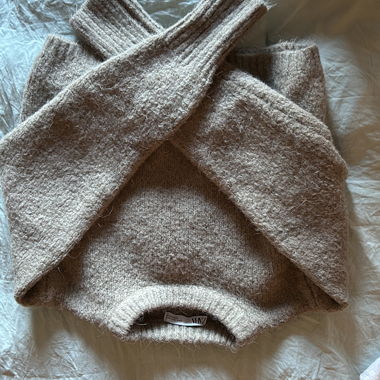 Zara basic sweater