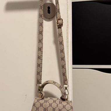 Handtasche