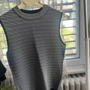 Ärmelloses Top mit Mini-Karos