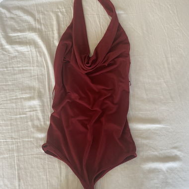 Bordeaux roter body
